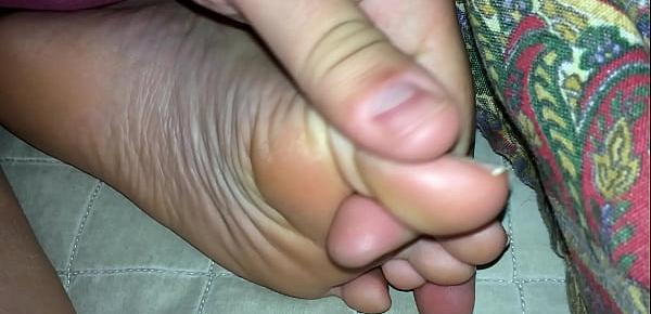  Massaging my wife sexy juicy feet in bed